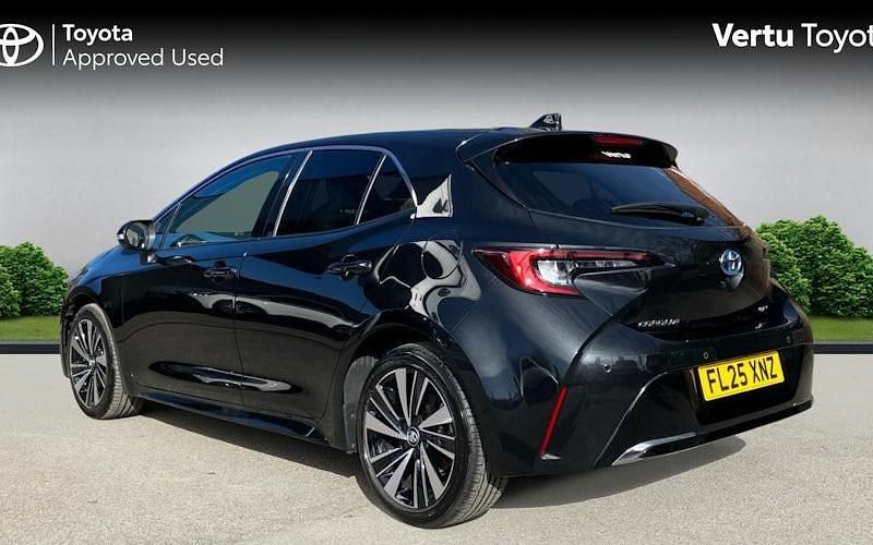 Used Toyota Corolla Design 140 HP (102 kW) 2026 Hatchback