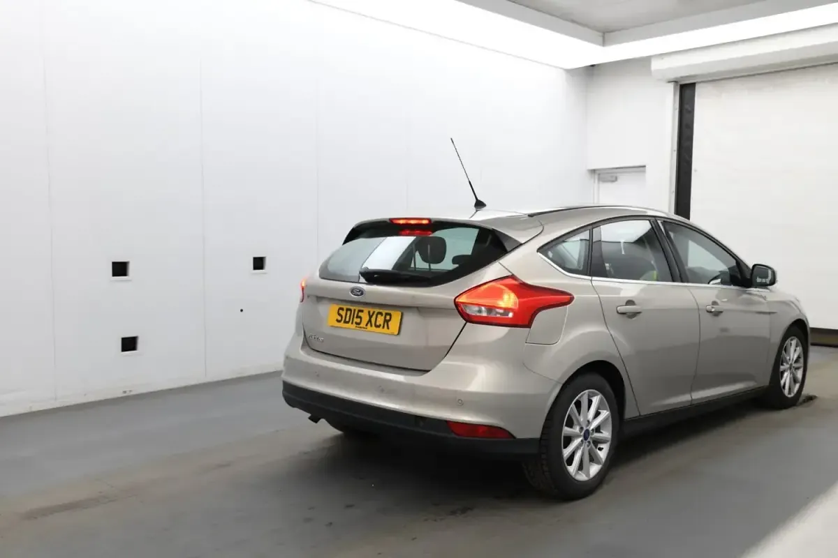 Używany Ford Focus Titanium 2015 Srebrny Hatchback