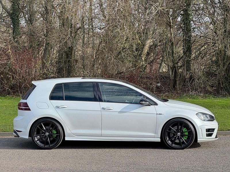 Used VW Golf VII R 2016 White Hatchback
