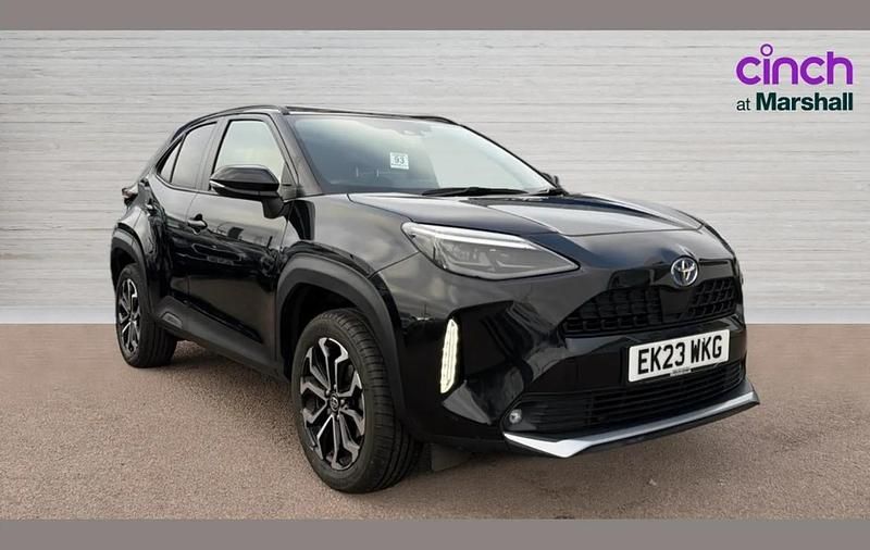 Used Toyota Yaris Cross Design 113 HP (83 kW) 2023 Black SUV