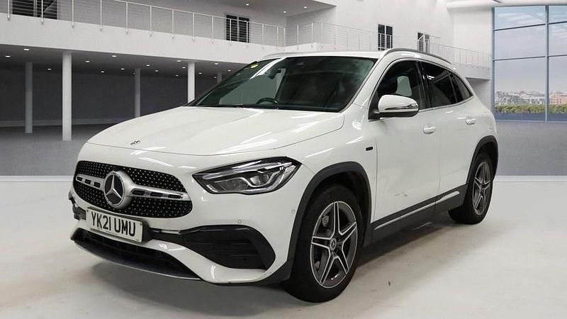 Used Mercedes GLA250 Exclusive 218 HP (160 kW) 2021 White SUV