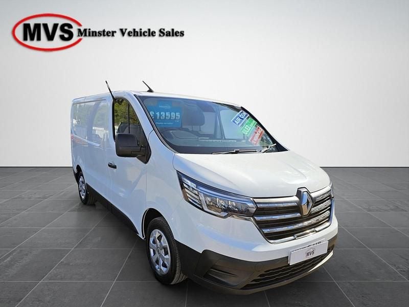 Used Renault Trafic Business 2022 White MPV