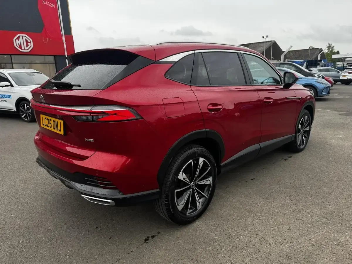 Used MG HS Trophy 167 HP (122 kW) 2025 Red SUV