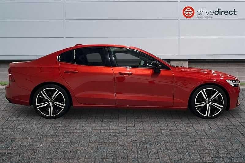Used Volvo S60 R-Design 250 HP (183 kW) 2022 Red Sedan