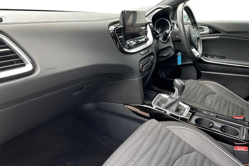 Used Kia Ceed GT-Line 158 HP (116 kW) 2024 Infra red Hatchback