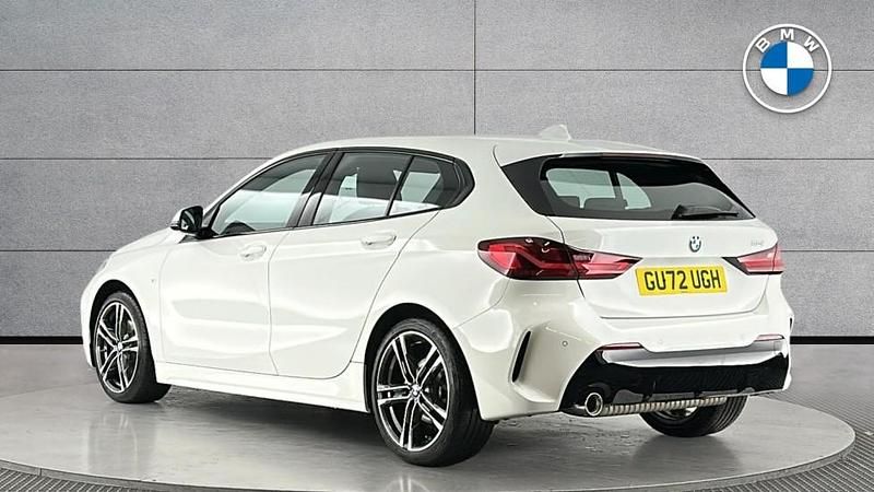 Used BMW 118 M Sport 134 HP (98 kW) 2022 White Hatchback