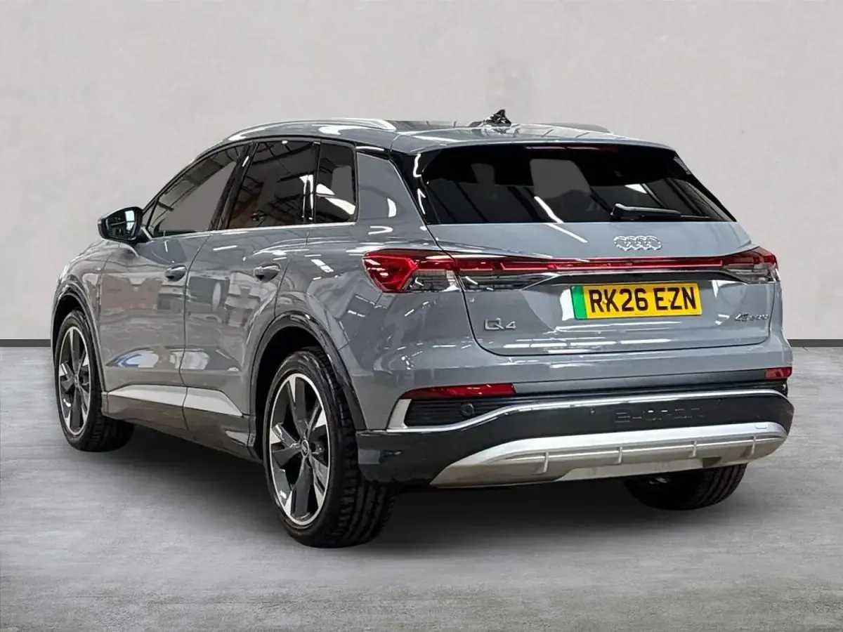 Second-hand Audi Q4 e-tron S-Line 210 kW (286 CP) 2026 Gri SUV