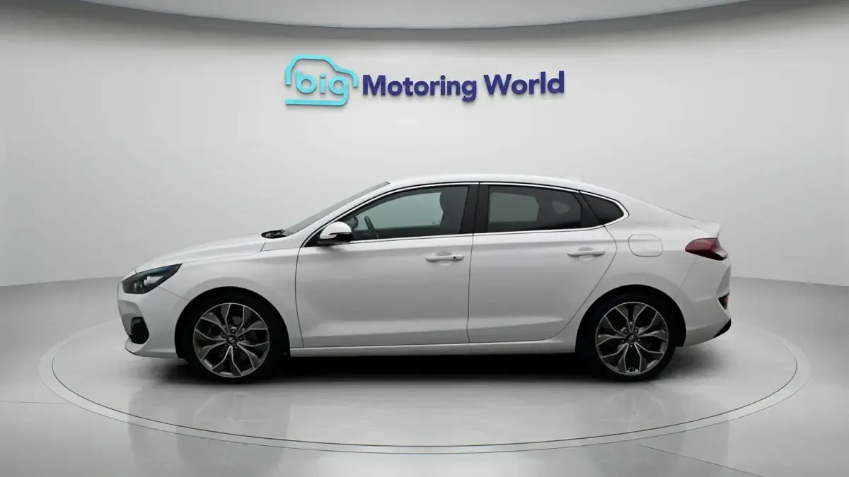 Used Hyundai i30 Premium 138 HP (101 kW) 2019