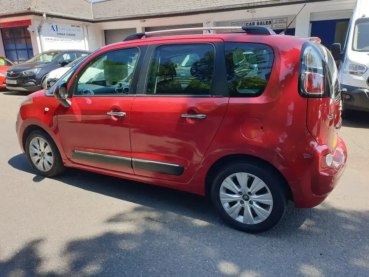 Used Citroën C3 Picasso Exclusive 120 HP (88 kW) 2015 Red MPV