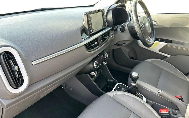 Begagnad Kia Picanto X-Line 84 HK (61 kW) 2019 Silver Halvkombi