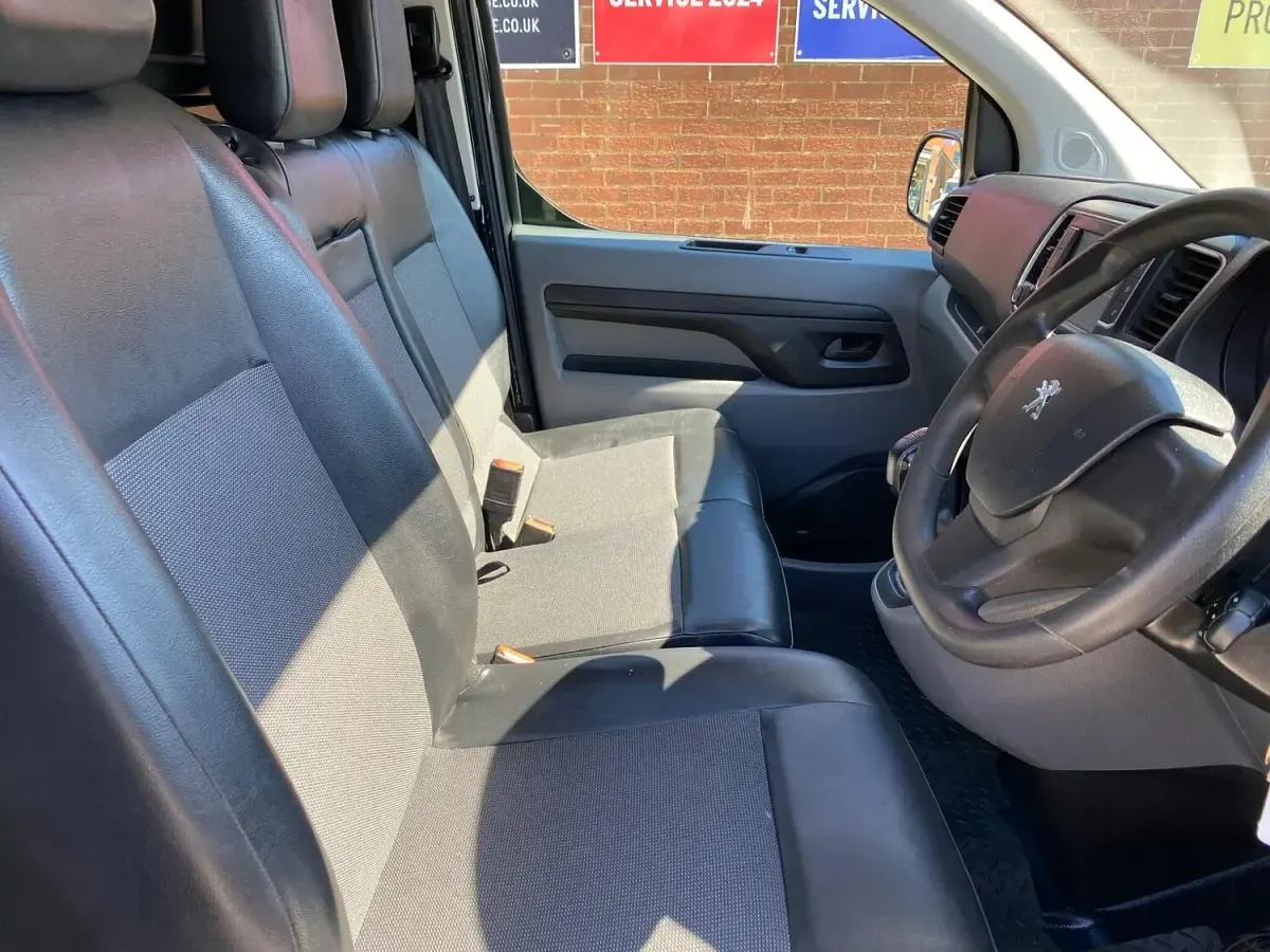 Used Peugeot Expert 2019 Black Van