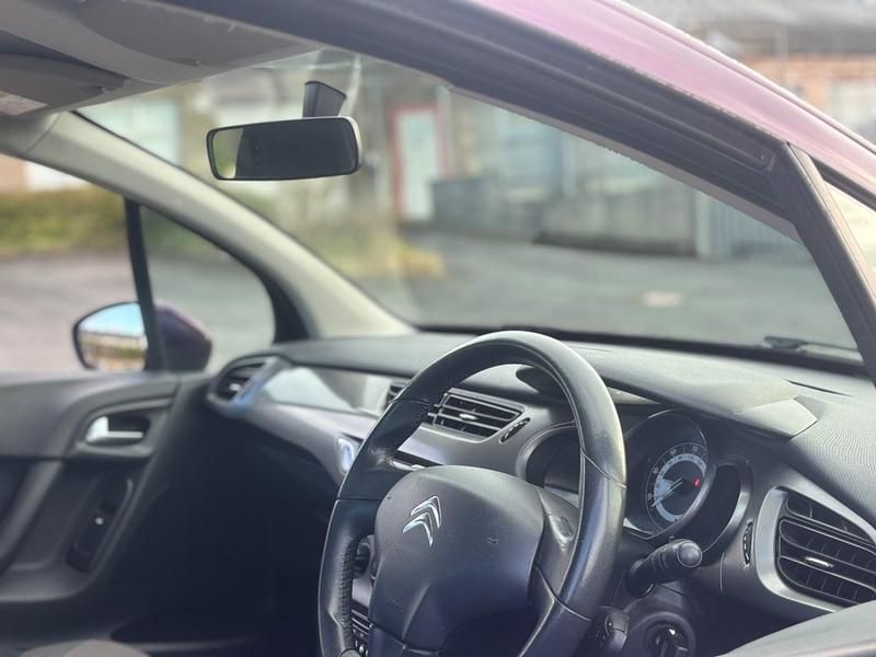 Used Citroën C3 PureTech 2015 Purple Hatchback