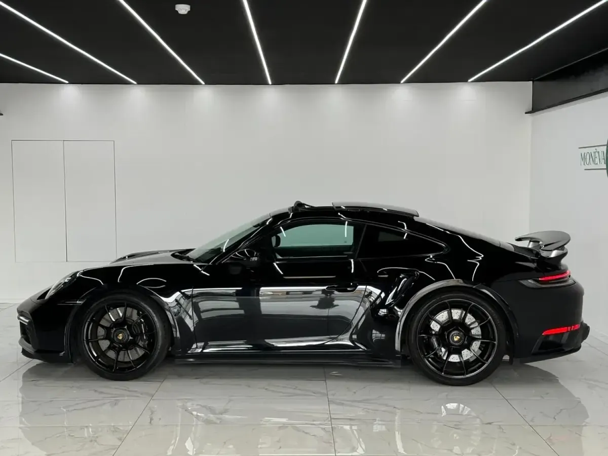 Usado Porsche 992 2022 Negro Coupe