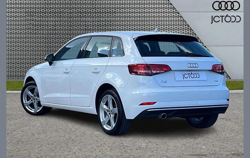 Used Audi A3 Sport 113 HP (83 kW) 2018 White Sedan