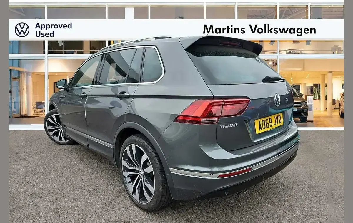 Used VW Tiguan SEL 230 HP (169 kW) 2019 Grey SUV