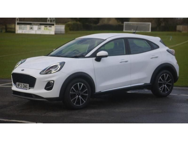Used Ford Puma Titanium 155 HP (114 kW) 2021 White Hatchback