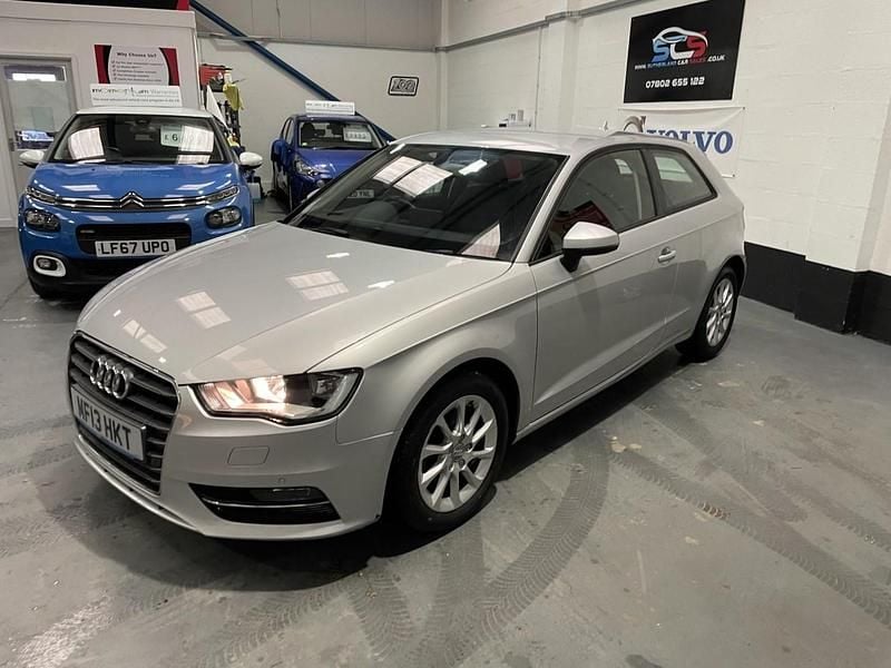 Used Audi A3 Design 150 HP (110 kW) 2013 Silver Hatchback