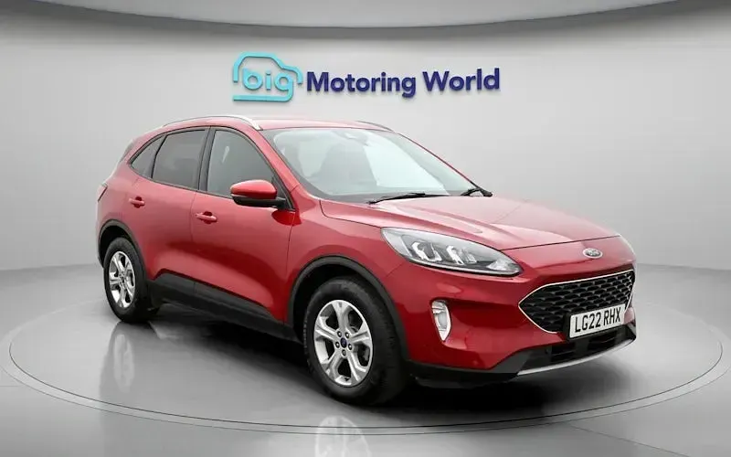 Usado Ford Kuga Zetec 120 HP (88 kW) 2021 SUV