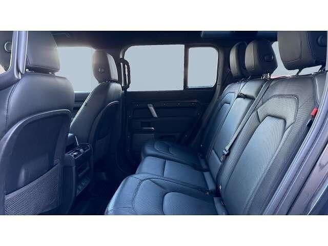 Używany Land Rover Defender Dynamic 404 KM (297 kW) 2022 Szary SUV
