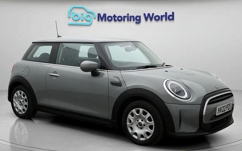 Used Mini ONE Classic 102 HP (75 kW) 2022 Hatchback
