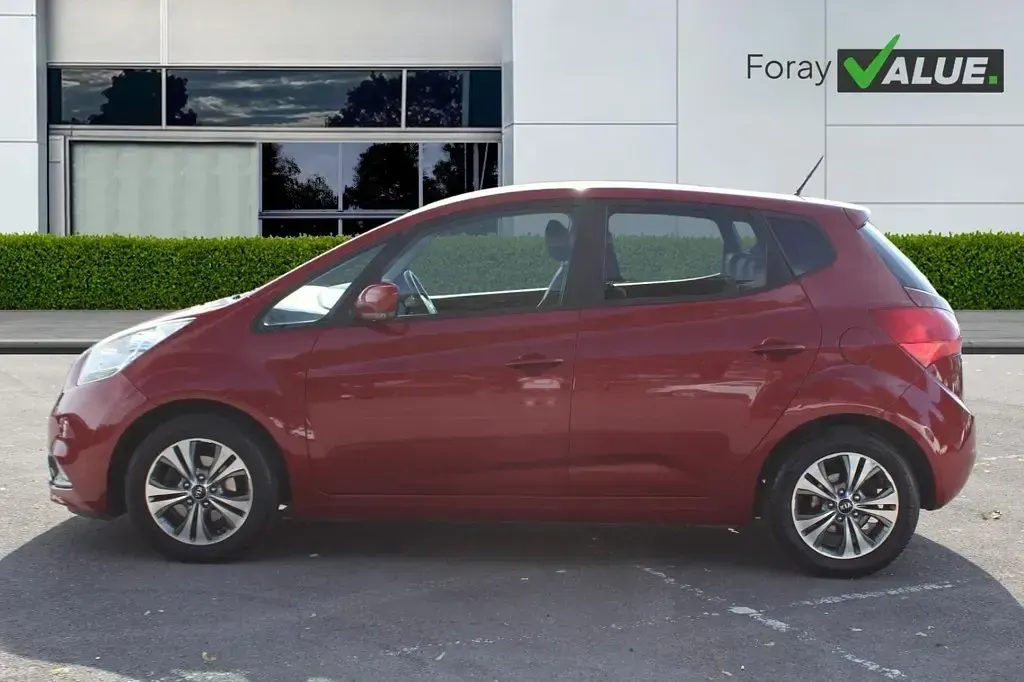 Used Kia Venga 125 HP (91 kW) 2016 Infra red Hatchback