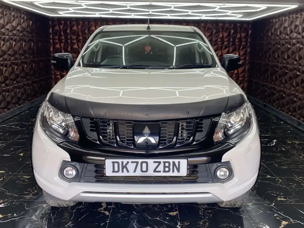 Used Mitsubishi L200 181 HP (133 kW) 2020 White Pickup