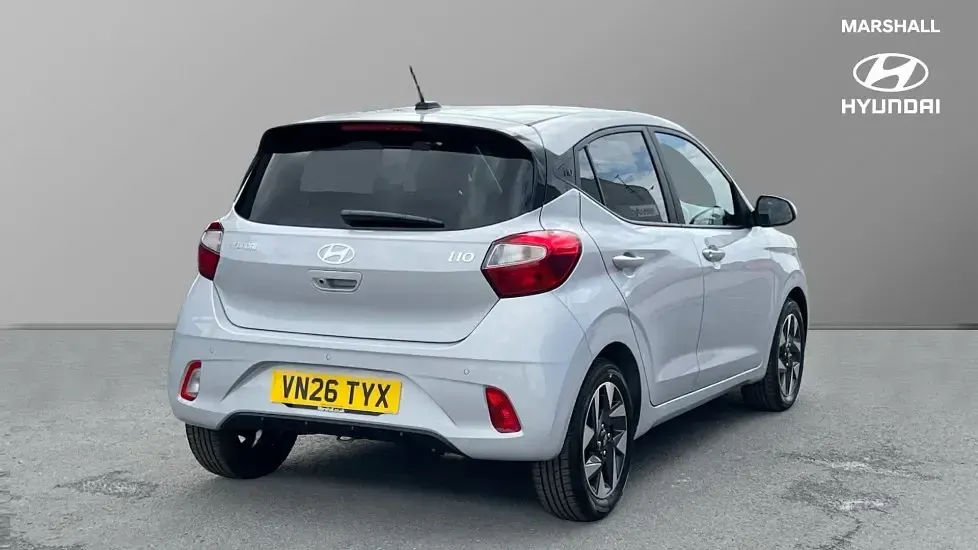 Nuevo Hyundai i10 Advanced Plus 63 CV (46 kW) 2026 Gris Utilitario