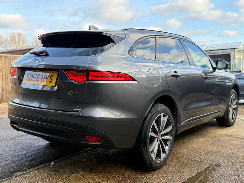 Used Jaguar F-Pace R-Sport 180 HP (132 kW) 2016 Grey SUV