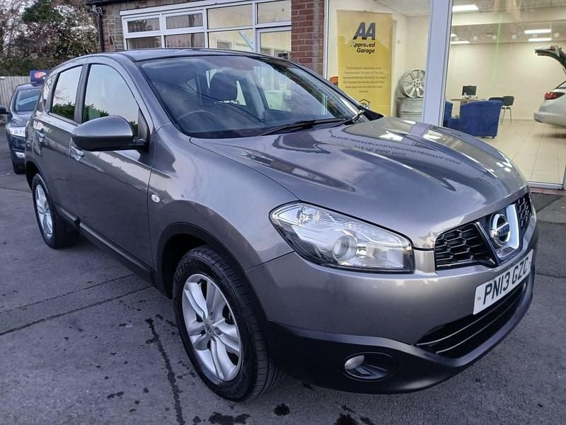 Grey Used 2013 Nissan Qashqai Acenta SUV | £2,695 (Good price) - Image 1/4