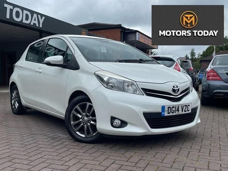 White Used 2014 Toyota Yaris Hatchback | £4,990 (Fair price) - Image 1/4