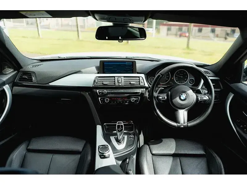 Used BMW 320 M Sport 181 HP (133 kW) 2015 White Estate