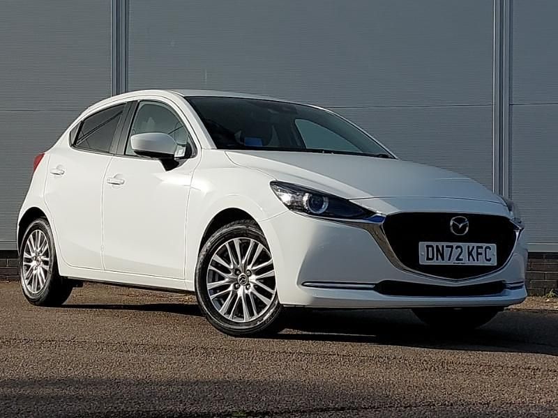 Used Mazda 2 Inclusive 90 HP (66 kW) 2022 White Hatchback