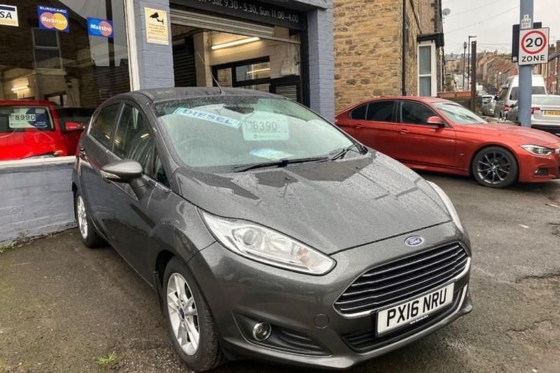 Used Ford Fiesta Zetec 95 HP (69 kW) 2016