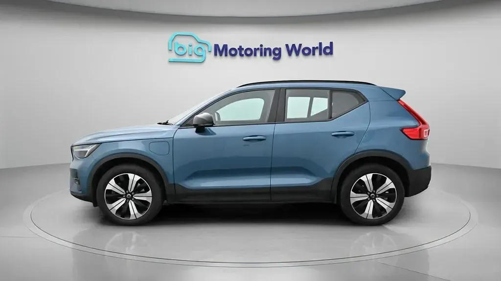 Usado Volvo XC40 Plus 211 HP (155 kW) 2023 Azul SUV