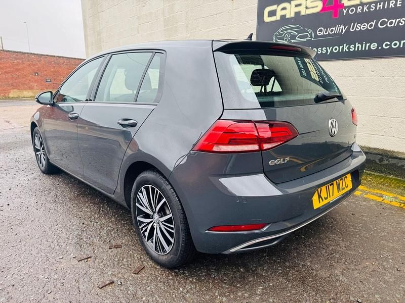 Used VW Golf VII SE 125 HP (91 kW) 2017 Grey Hatchback