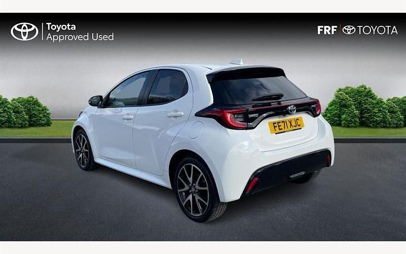 Used Toyota Yaris Hybrid 116 HP (85 kW) 2021 Hatchback