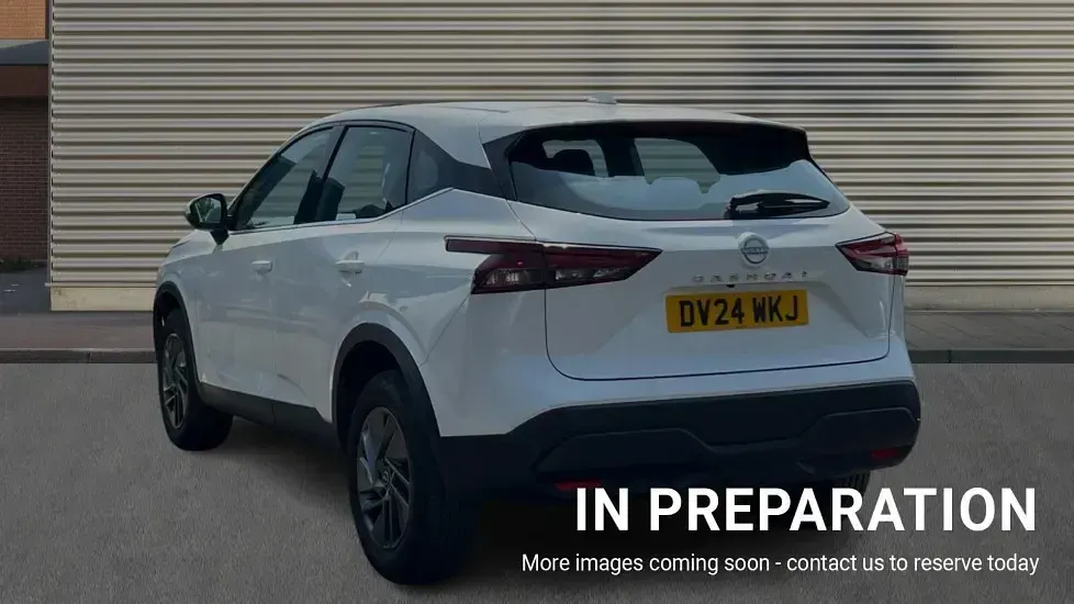 Used Nissan Qashqai Acenta Premium 158 HP (116 kW) 2024 White SUV