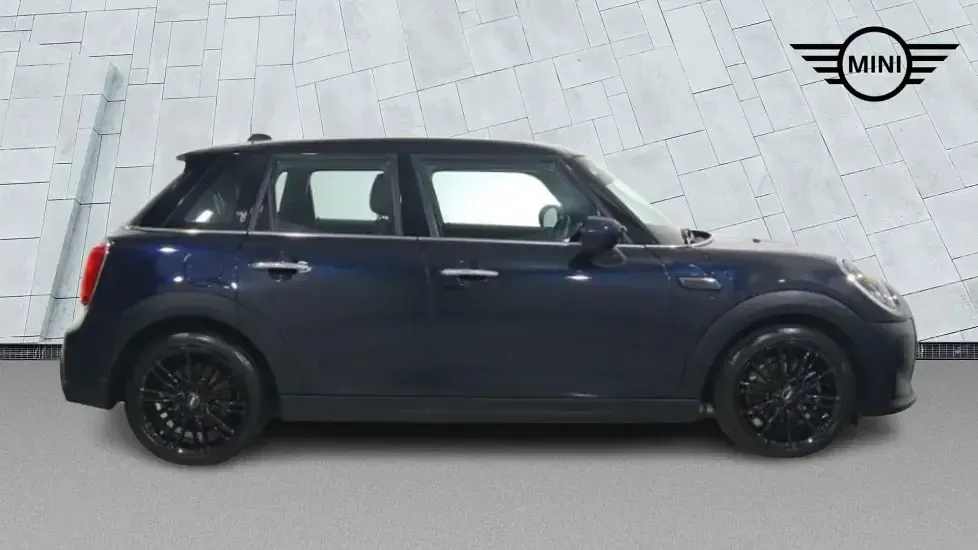 Used Mini Cooper Exclusive 134 HP (98 kW) 2022 Black Hatchback