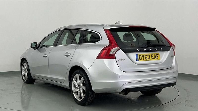 Used Volvo V60 SE Lux 115 HP (84 kW) 2013 Silver Estate