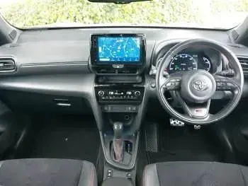 Used Toyota Yaris Hybrid Sport 116 HP (85 kW) 2023 White Estate