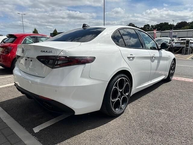 New Alfa Romeo Giulia Veloce 280 HP (205 kW) 2025 Sedan