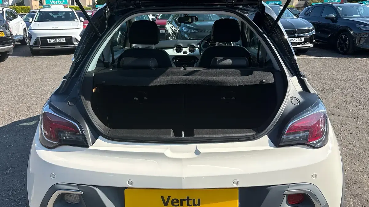 Used Vauxhall Adam Rocks 87 HP (63 kW) 2017 White Hatchback