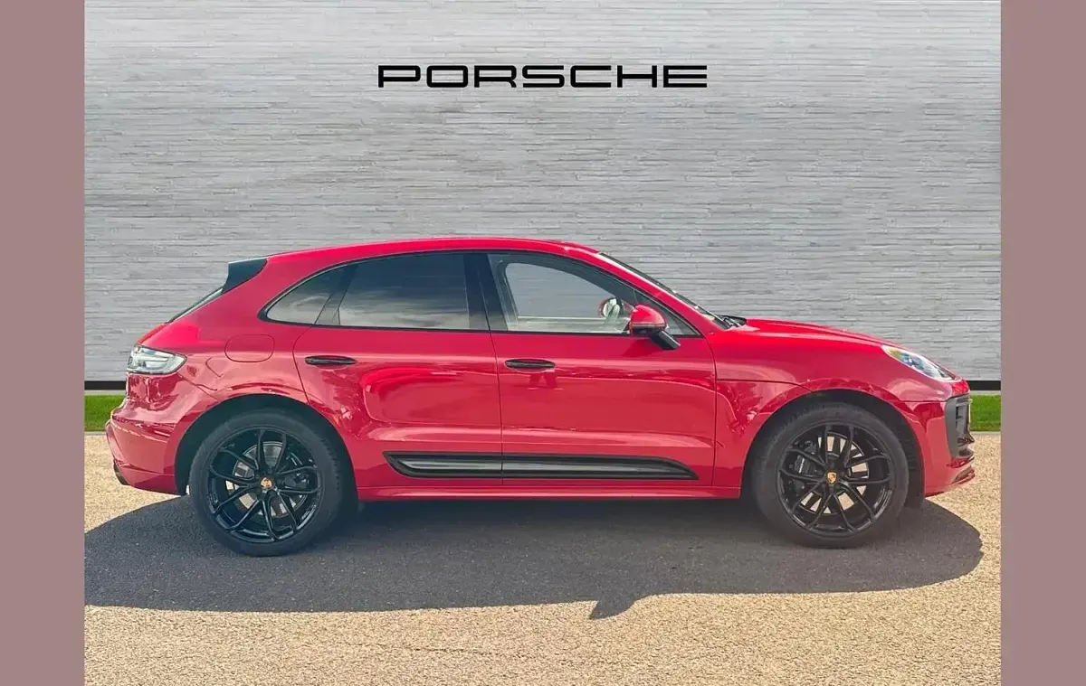 Used Porsche Macan GTS 440 HP (323 kW) 2022 Red SUV