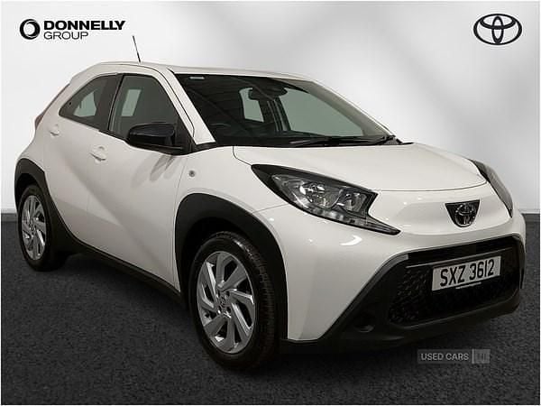 White Used 2023 Toyota Aygo X PURE SUV | £10,995 - Image 1/4