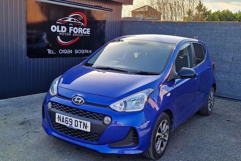 Used Hyundai i10 67 HP (49 kW) 2019 Blue Hatchback