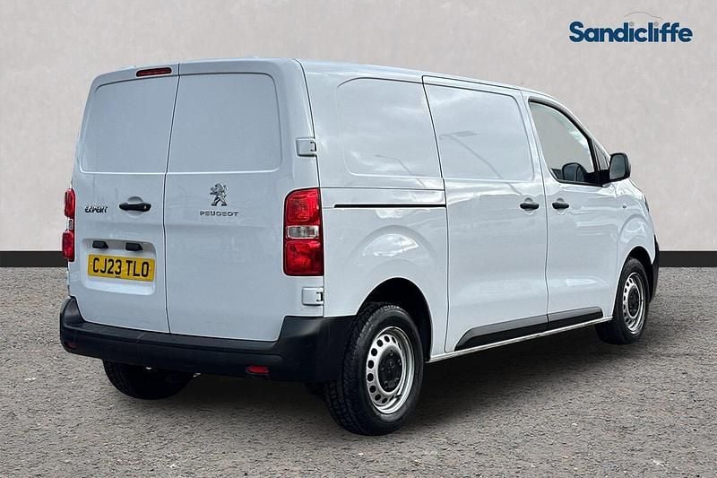 Gebraucht Peugeot Expert Premium 144 PS (105 kW) 2023 Weiß Van