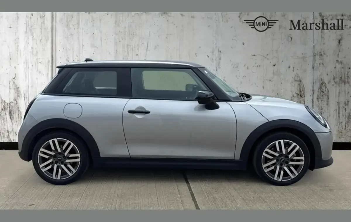 Used Mini Cooper Classic 114 kW (156 HP) 2025 Melting silver iii Hatchback