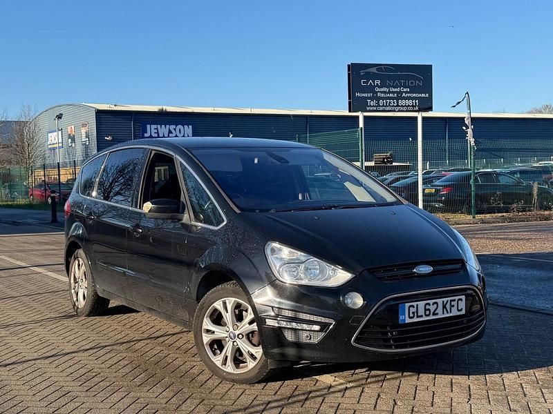 Black Used 2013 Ford S-MAX Titanium MPV | £2,990 (Fair price) - Image 1/4