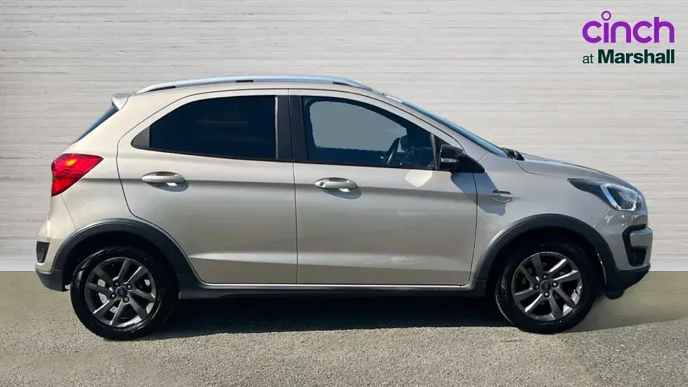 Begagnad Ford Ka Plus Active 85 HK (62 kW) 2018 Silver Halvkombi