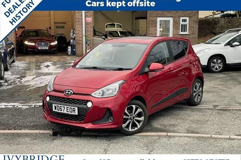 Used Hyundai i10 Premium SE 87 HP (63 kW) 2018 Red Hatchback
